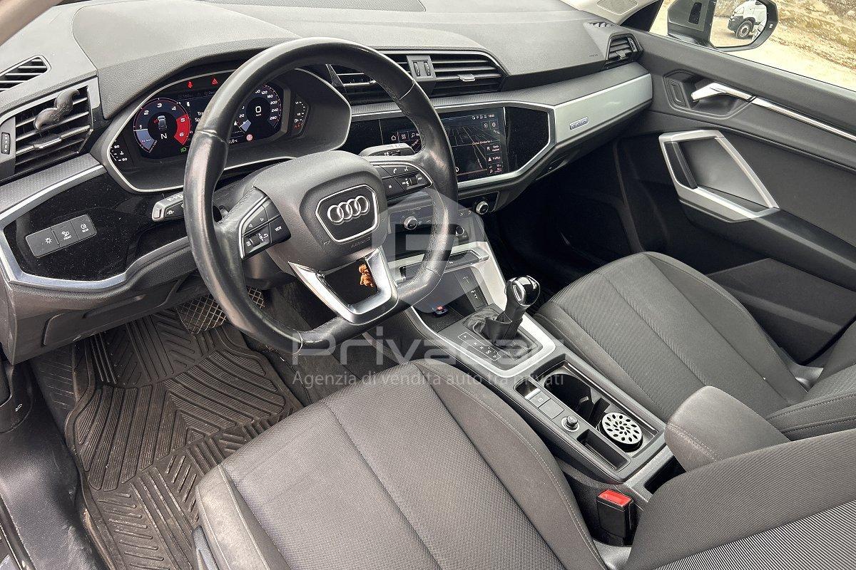 AUDI Q3 35 TDI quattro S tronic Business Advanced