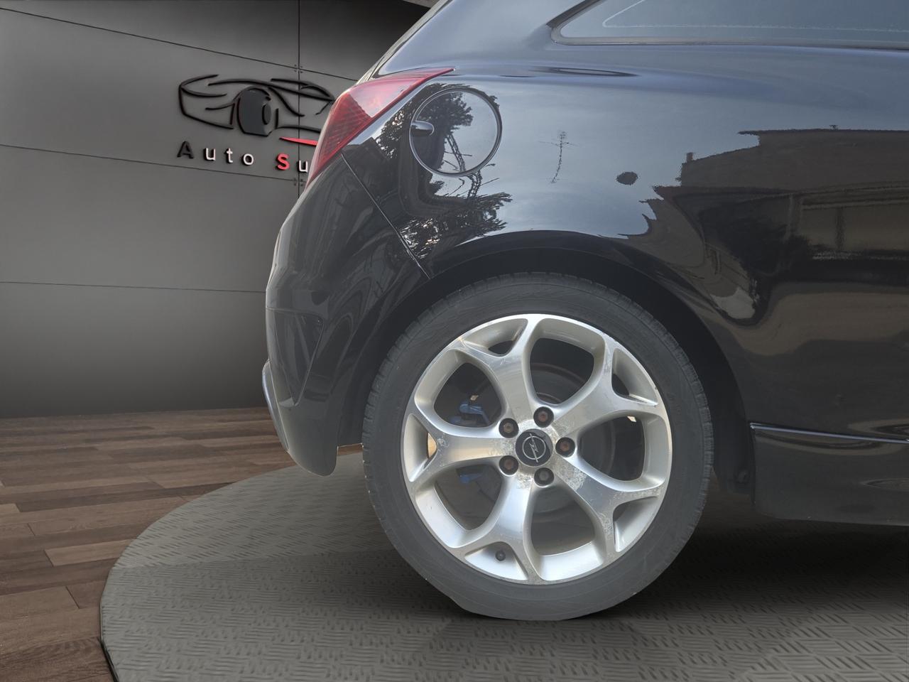 Opel Corsa 1.6 T 192CV 3 porte OPC