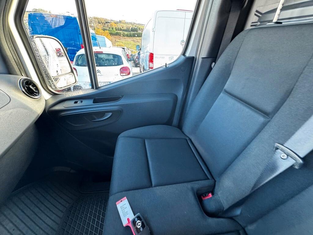 Mercedes-Benz Sprinter Cargo Van