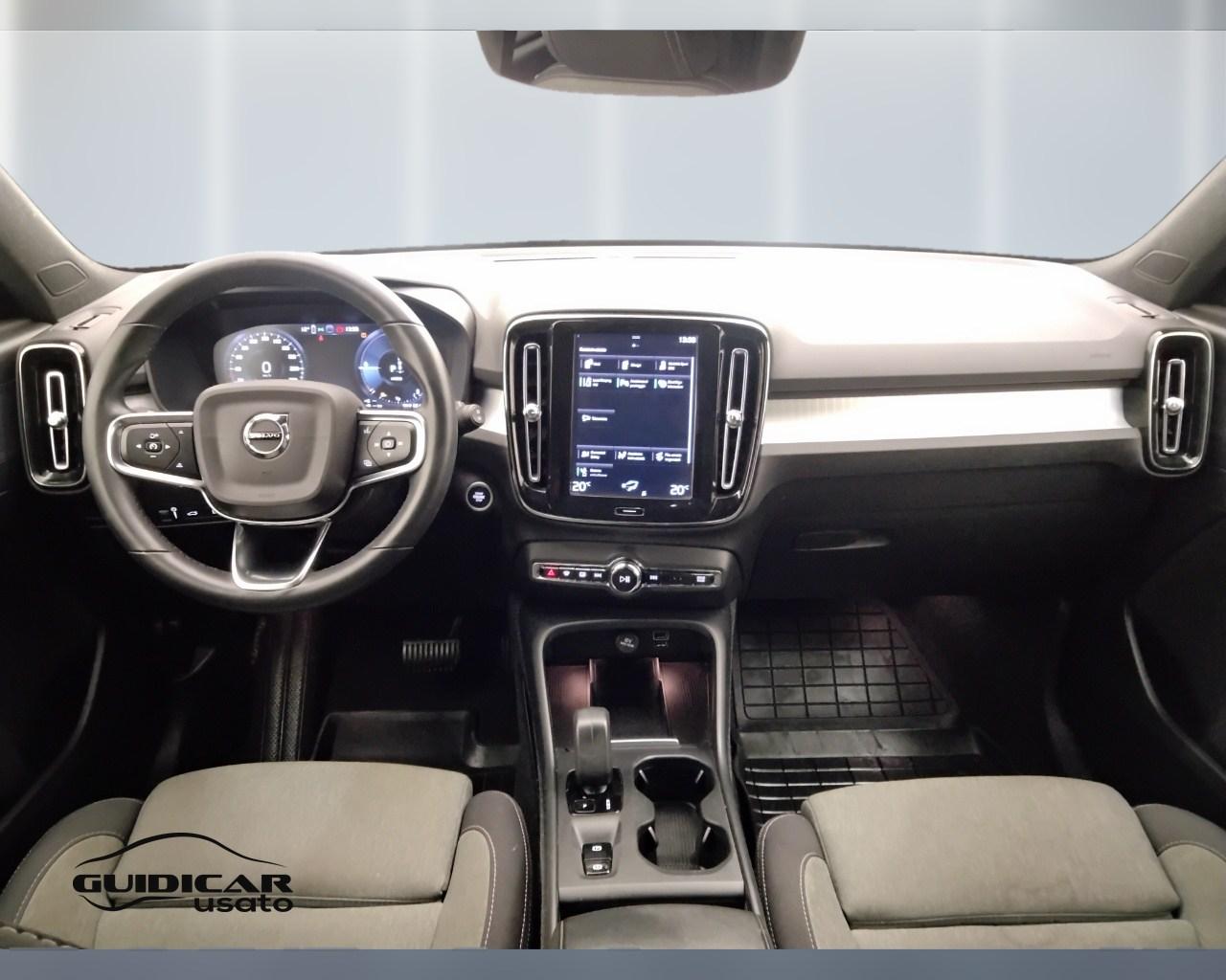 VOLVO XC40 2023 - XC40 1.5 t5 recharge phev Core auto