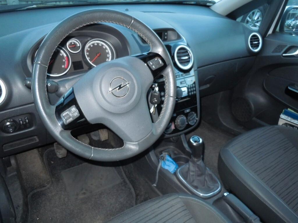 OPEL CORSA 1.2 GPL