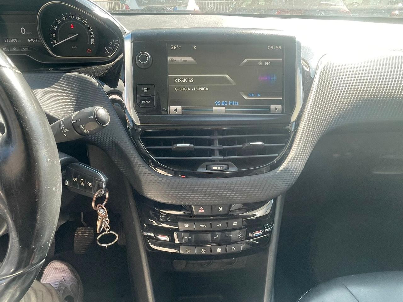 Peugeot 2008 1.6 VTi 120CV Allure