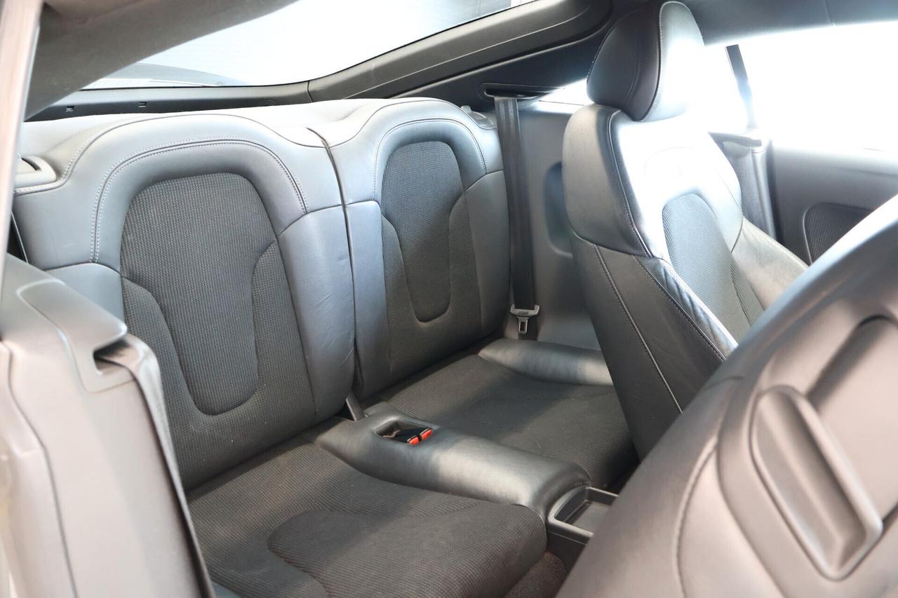 Audi TT Coupé 1.8 TFSI 160CV S-line