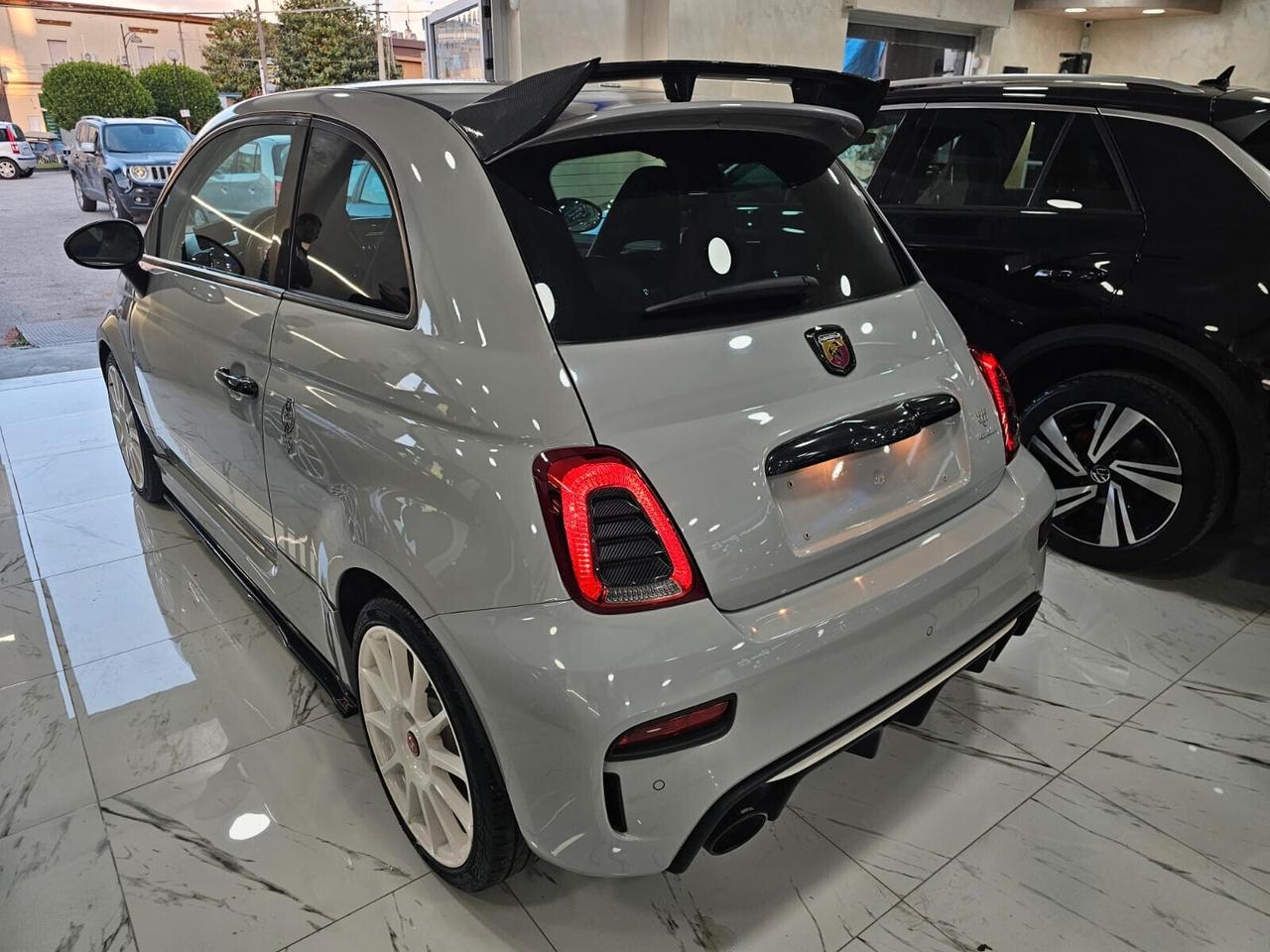 Abarth 595 1.4 Turbo T-Jet 180 CV Esseesse