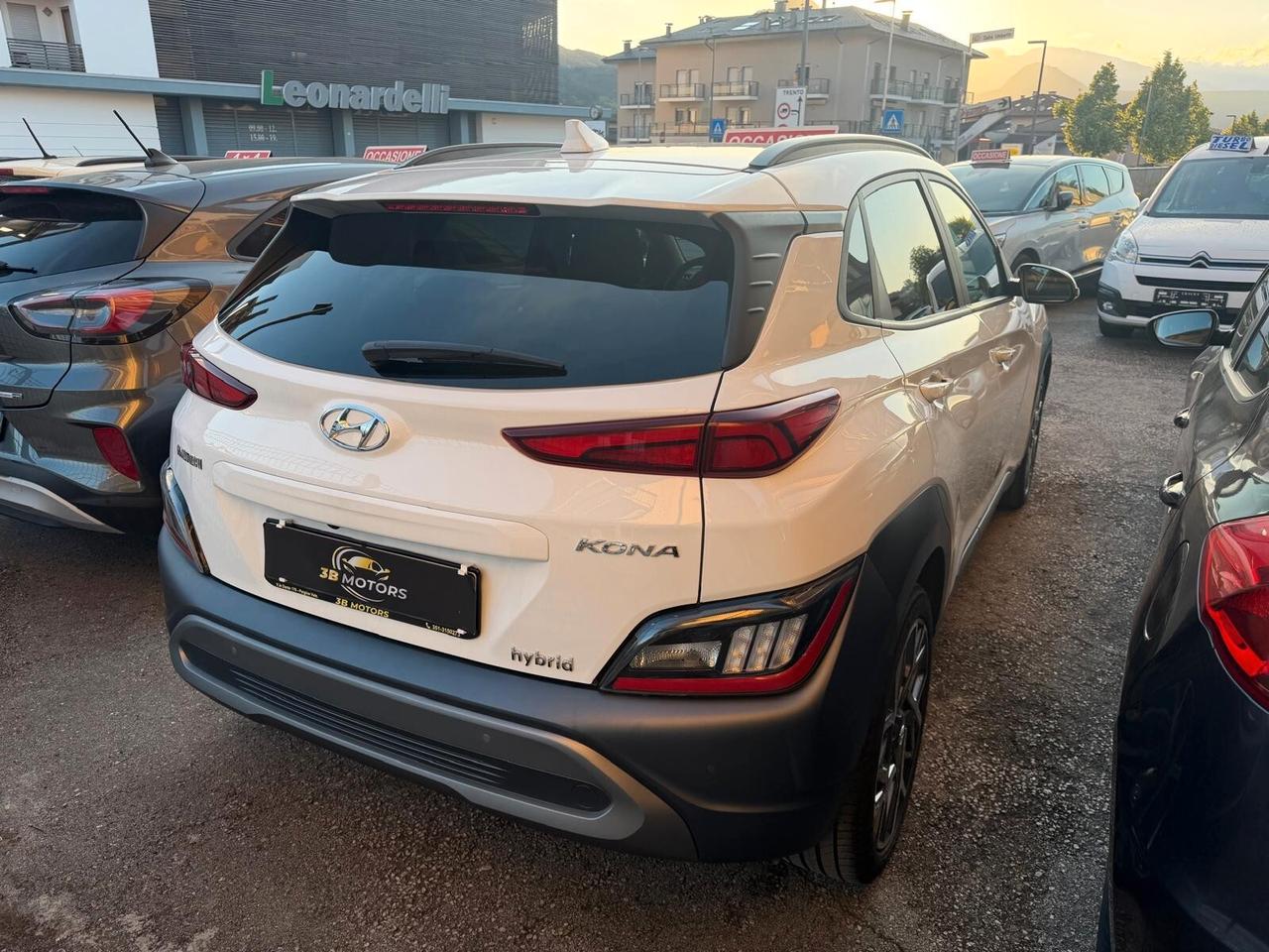 Hyundai Kona HEV 1.6 DCT full hybrid 142 cv
