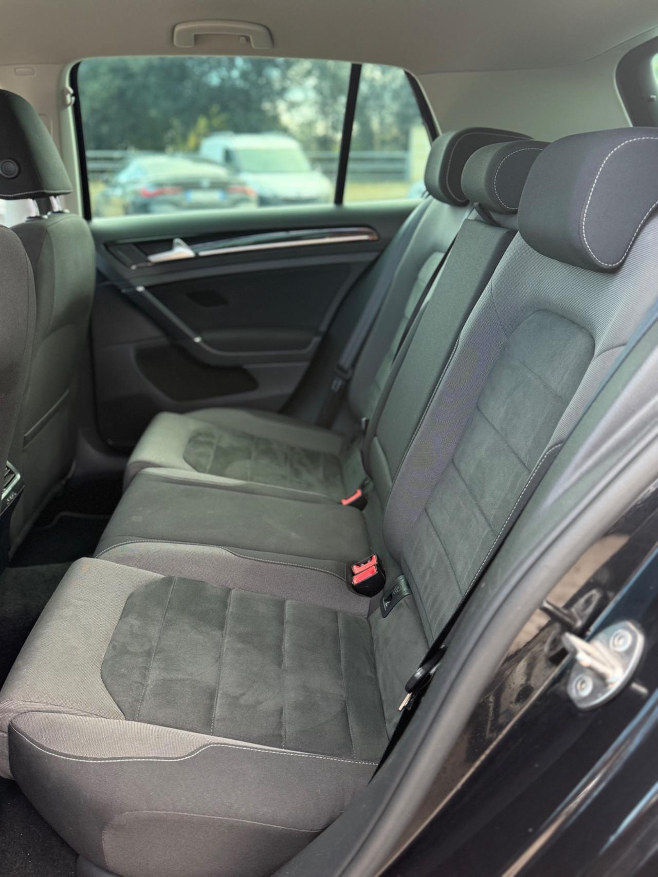 Volkswagen Golf Variant 1.6 TDI 115 CV DSG Highline BlueMotion Tech.