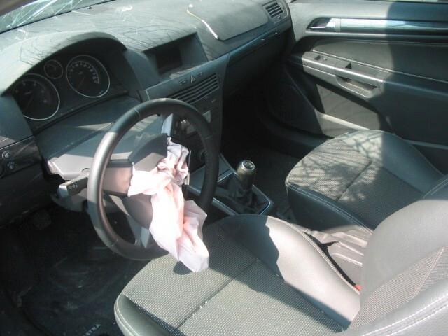 Opel Astra GTC 1.9 16V CDTI 150CV Sport