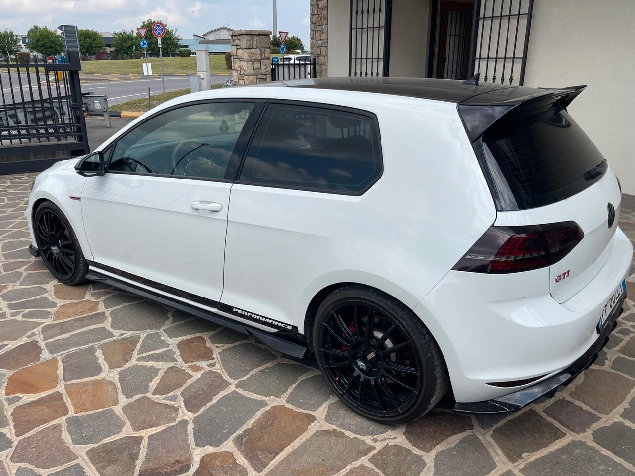 Volkswagen Golf GTI Performance 2.0 TSI 3p. BlueMotion Technology