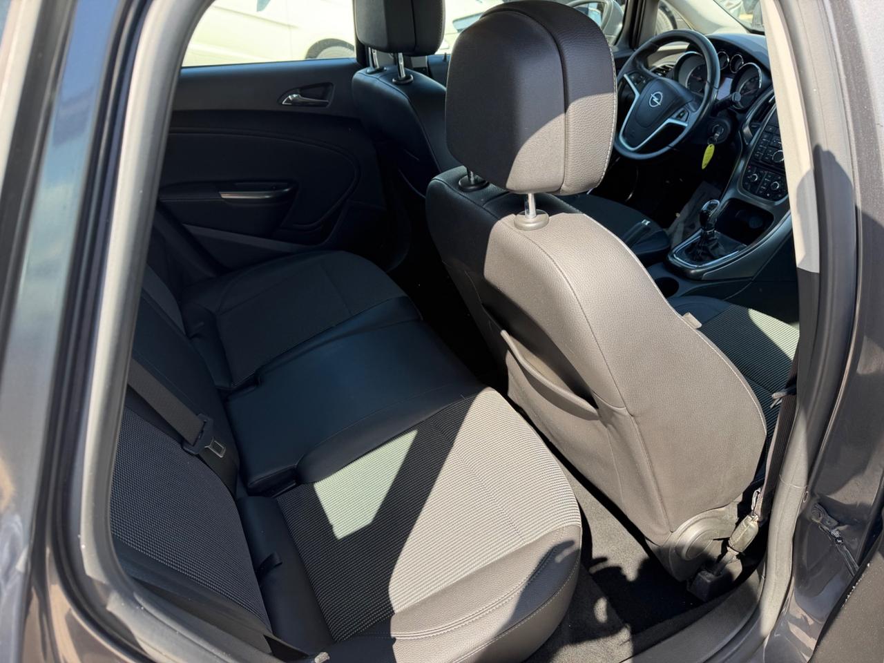 Opel Astra 1.7 CDTI 110CV Sports Tourer Cosmo