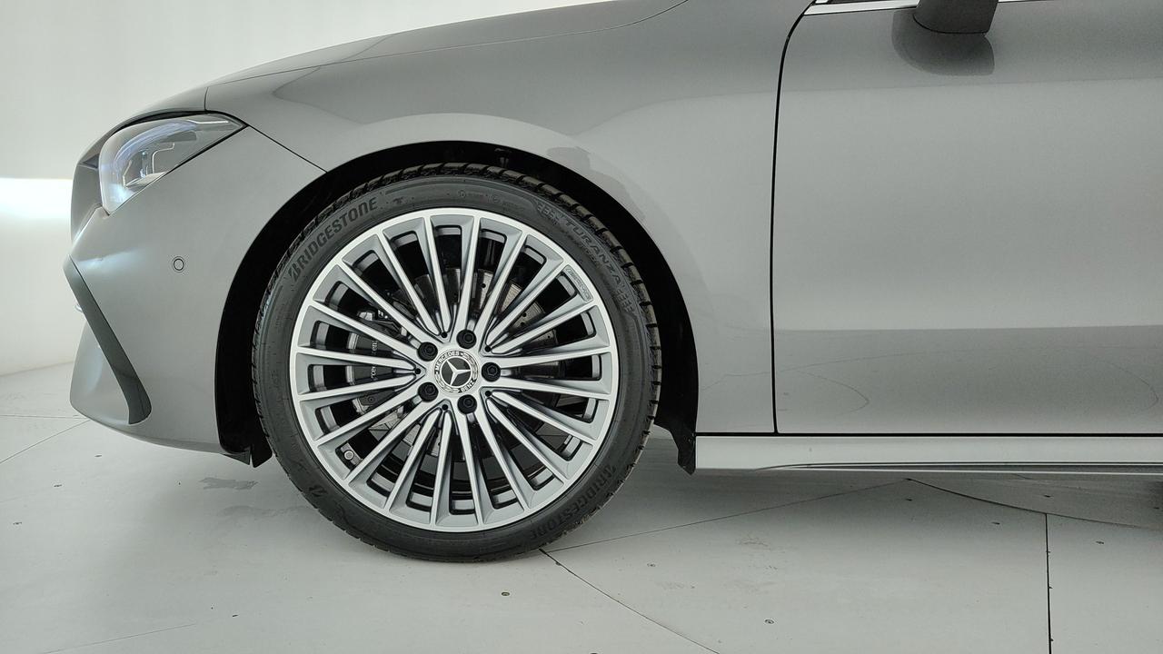 Mercedes-Benz CLA Shooting Brake 200 d AMG Line Advanced Plus auto