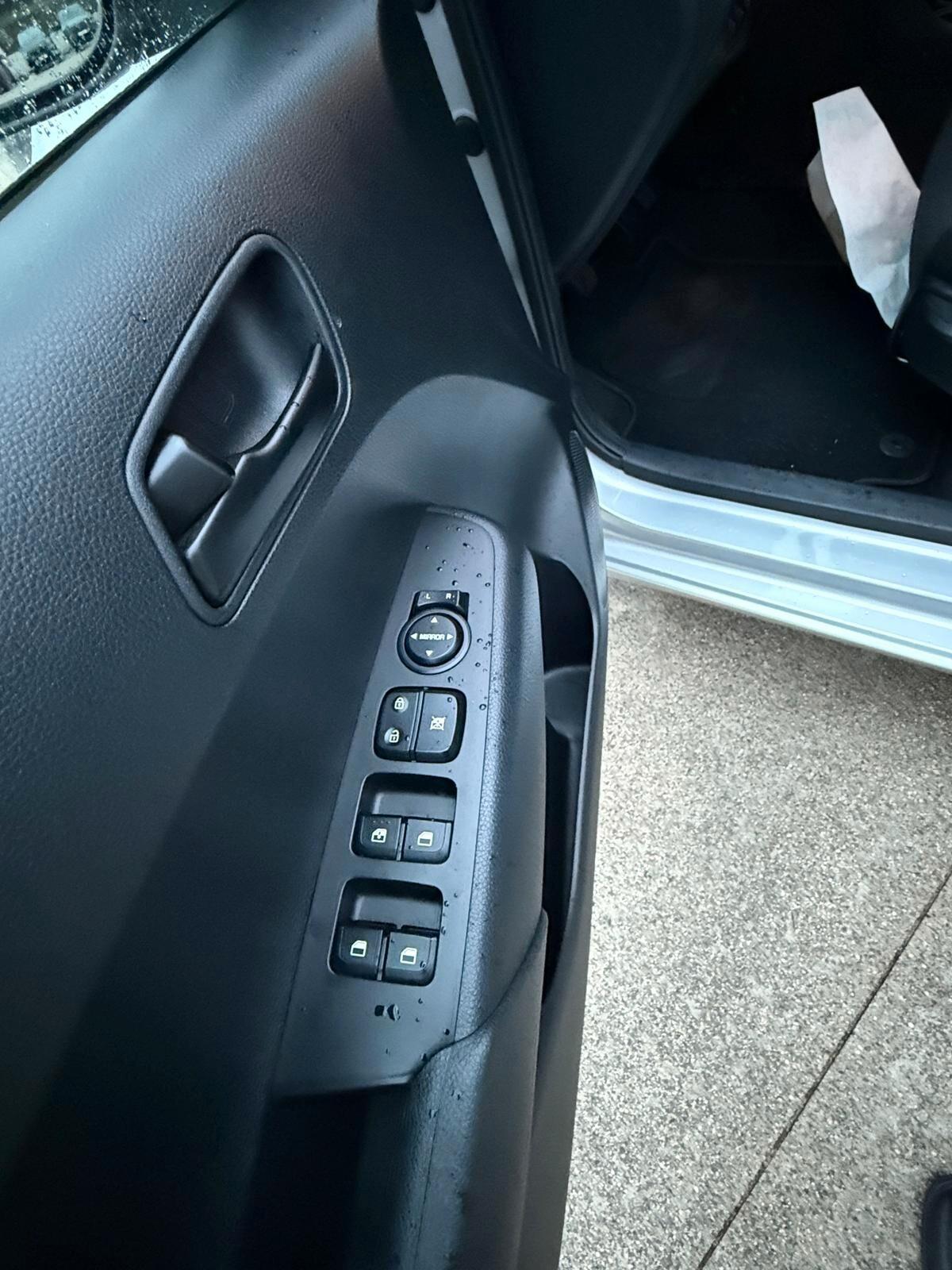 Kia Picanto 1.0 12V 5 porte Urban Tecno Pack