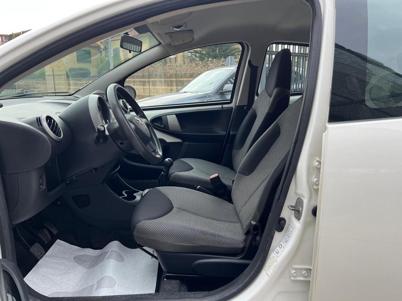 Toyota Aygo Aygo 5p 1.0 Active connect Clima/Navi/Bluetooth