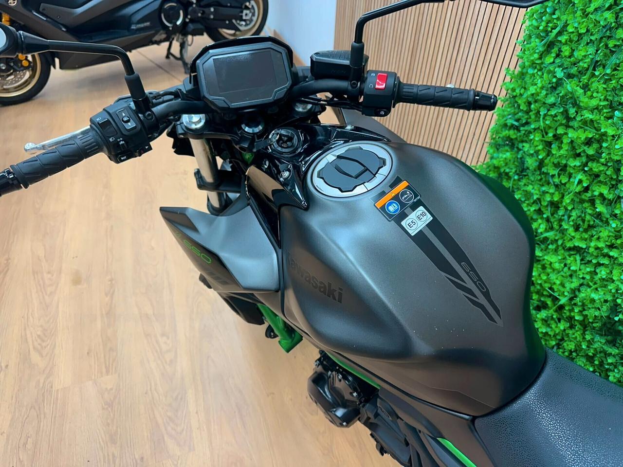 KAWASAKI Z650 Z 650 - 2024 11.000KM DA 129€ AL MESE