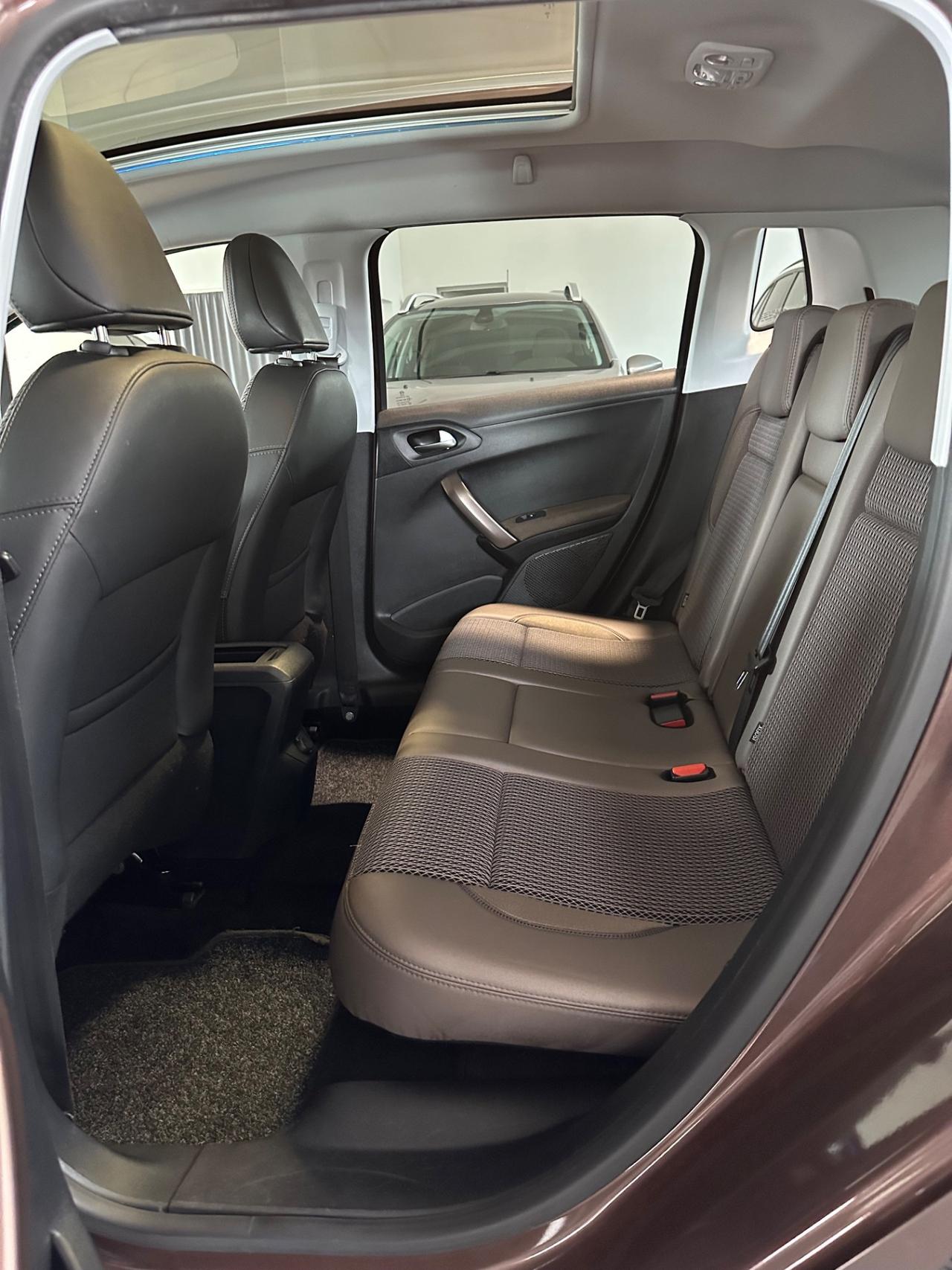 Peugeot 2008 BlueHDi 100 Allure