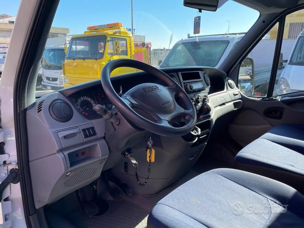 IVECO DAILY 35c13 RIBALTABILE TRILATERALE