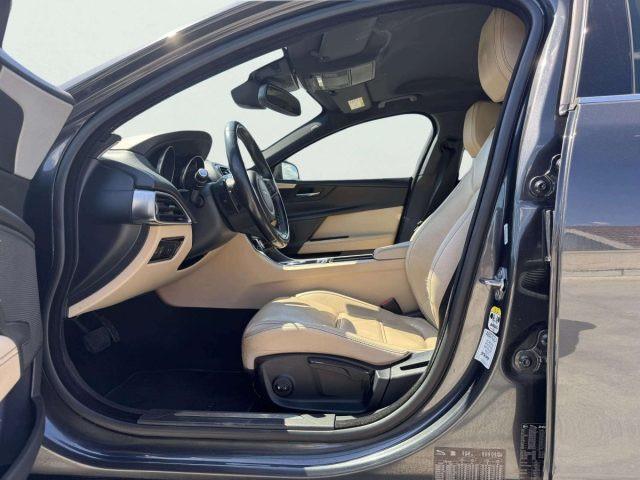 JAGUAR XE 2.0 D PURE AUTOMATICA