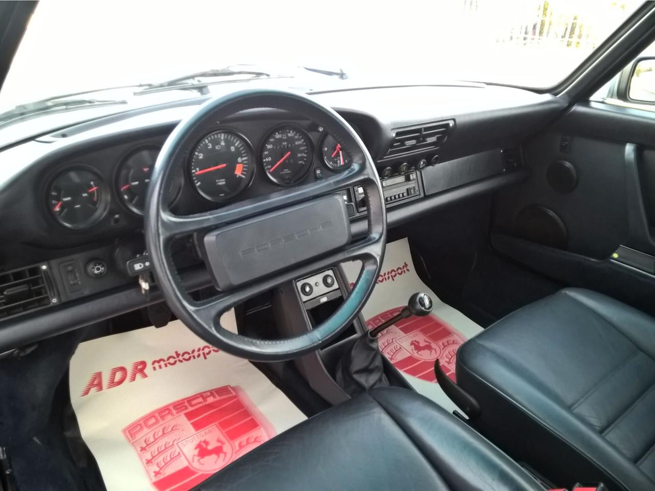 Porsche 911 Carrera 3.2 Coupé G50