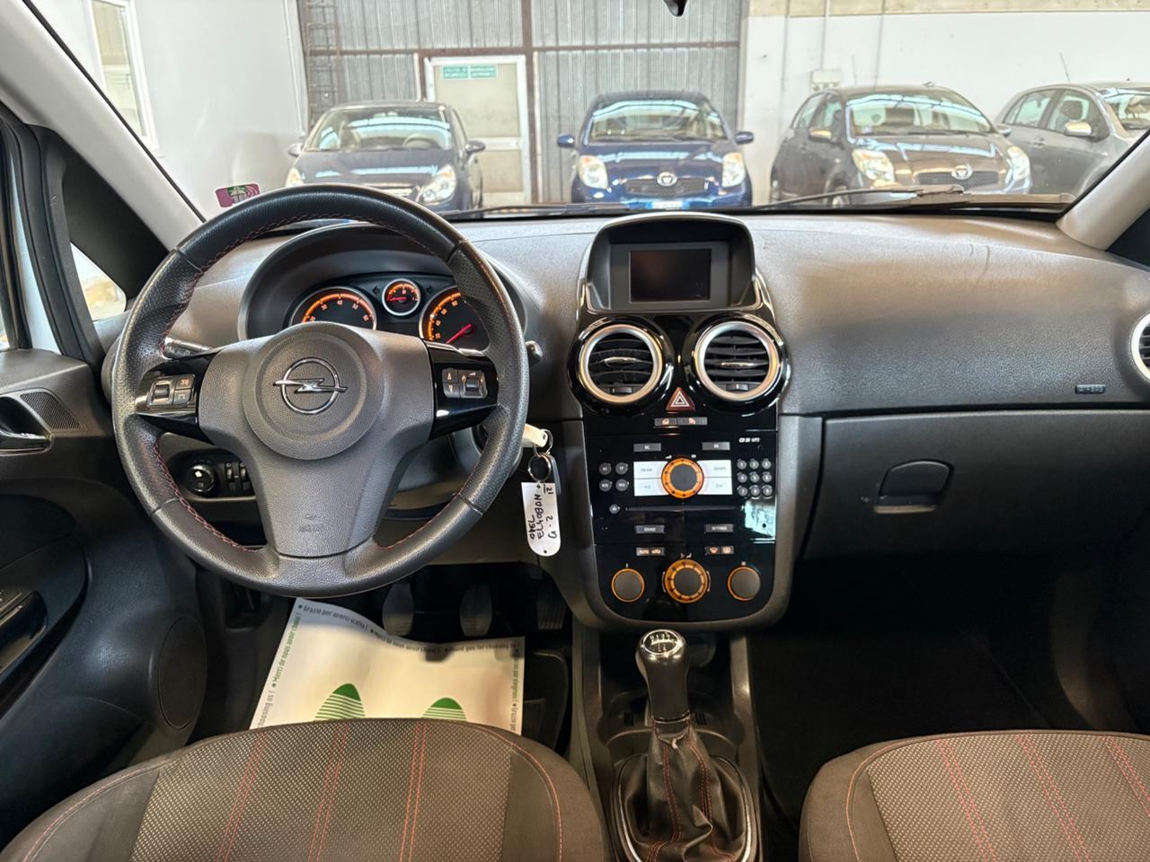 Opel Corsa 1.4 16V 5 porte Sport