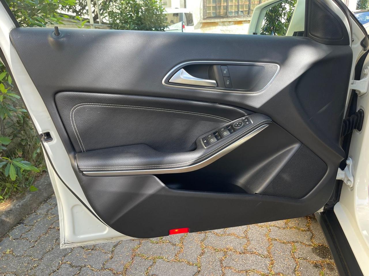 Mercedes-Benz GLA 200 200d