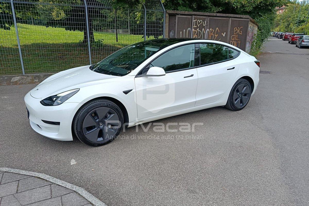 TESLA Model 3 RWD