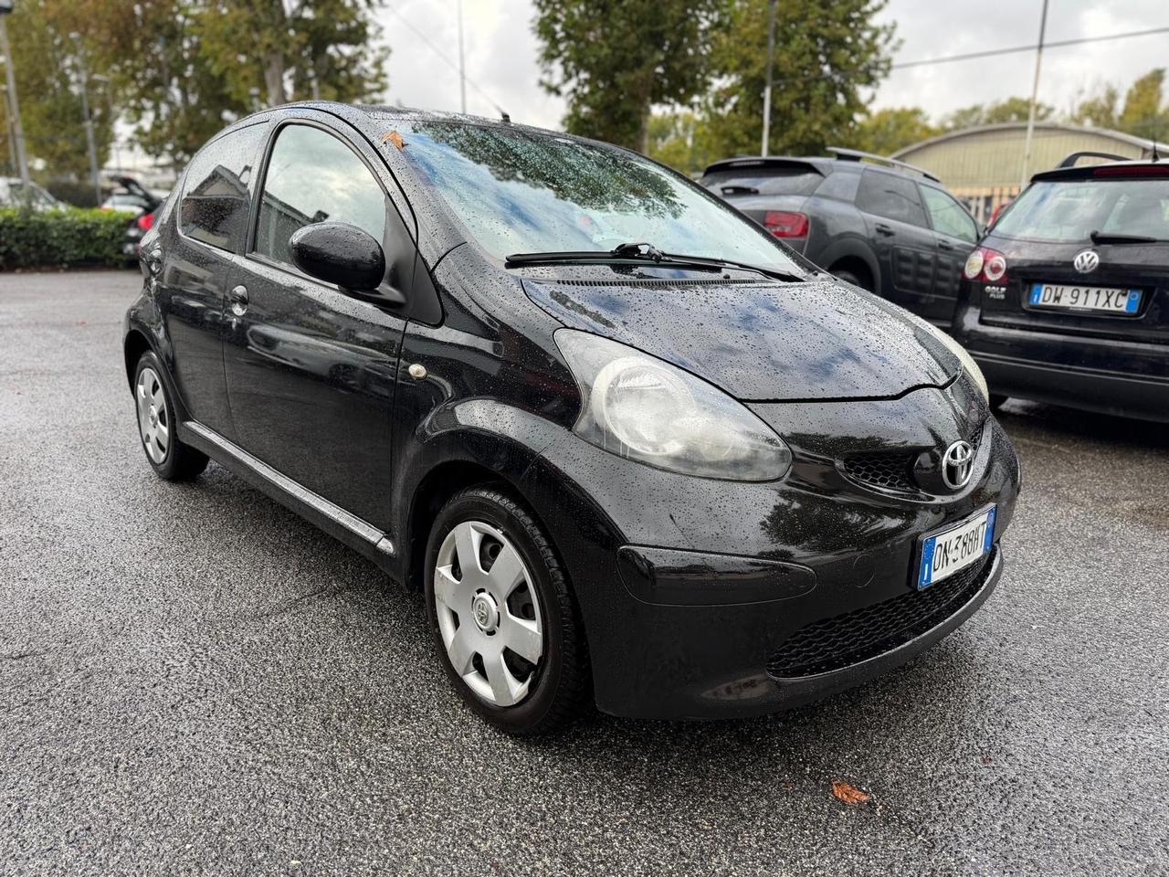 Toyota Aygo 1.0 12V VVT-i 5 porte Sol
