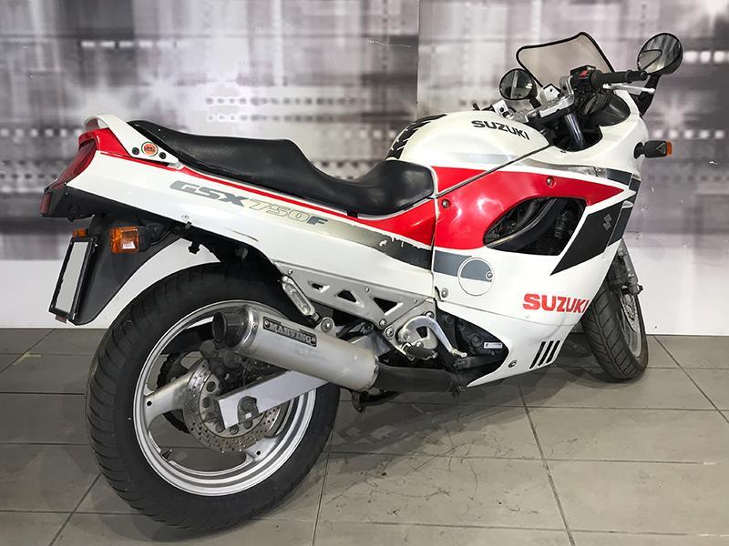 Suzuki GSX 750 F