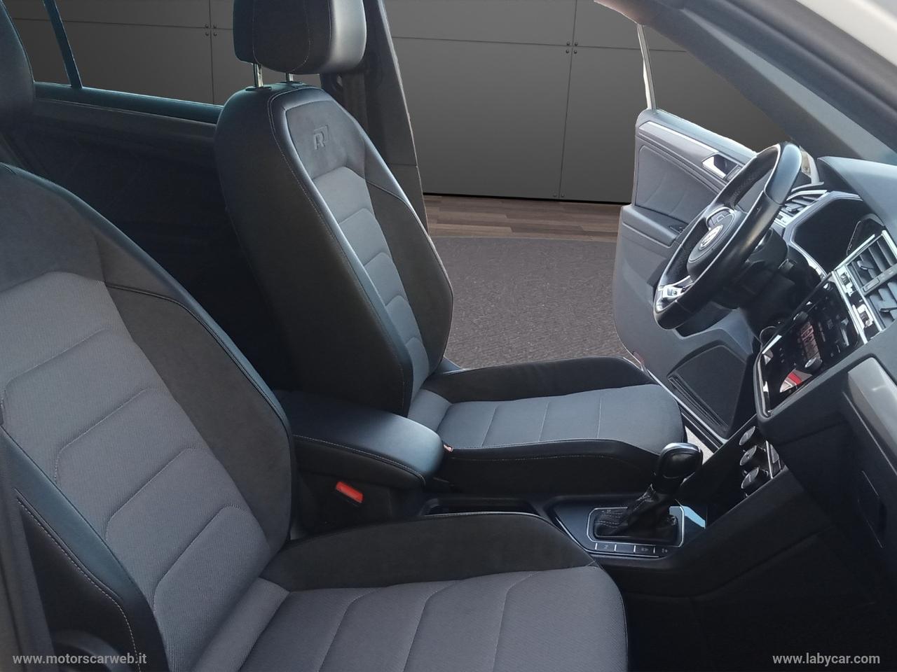 VOLKSWAGEN Tiguan 2.0 TDI 150CV SCR DSG R-Line TETTO APRIBILE