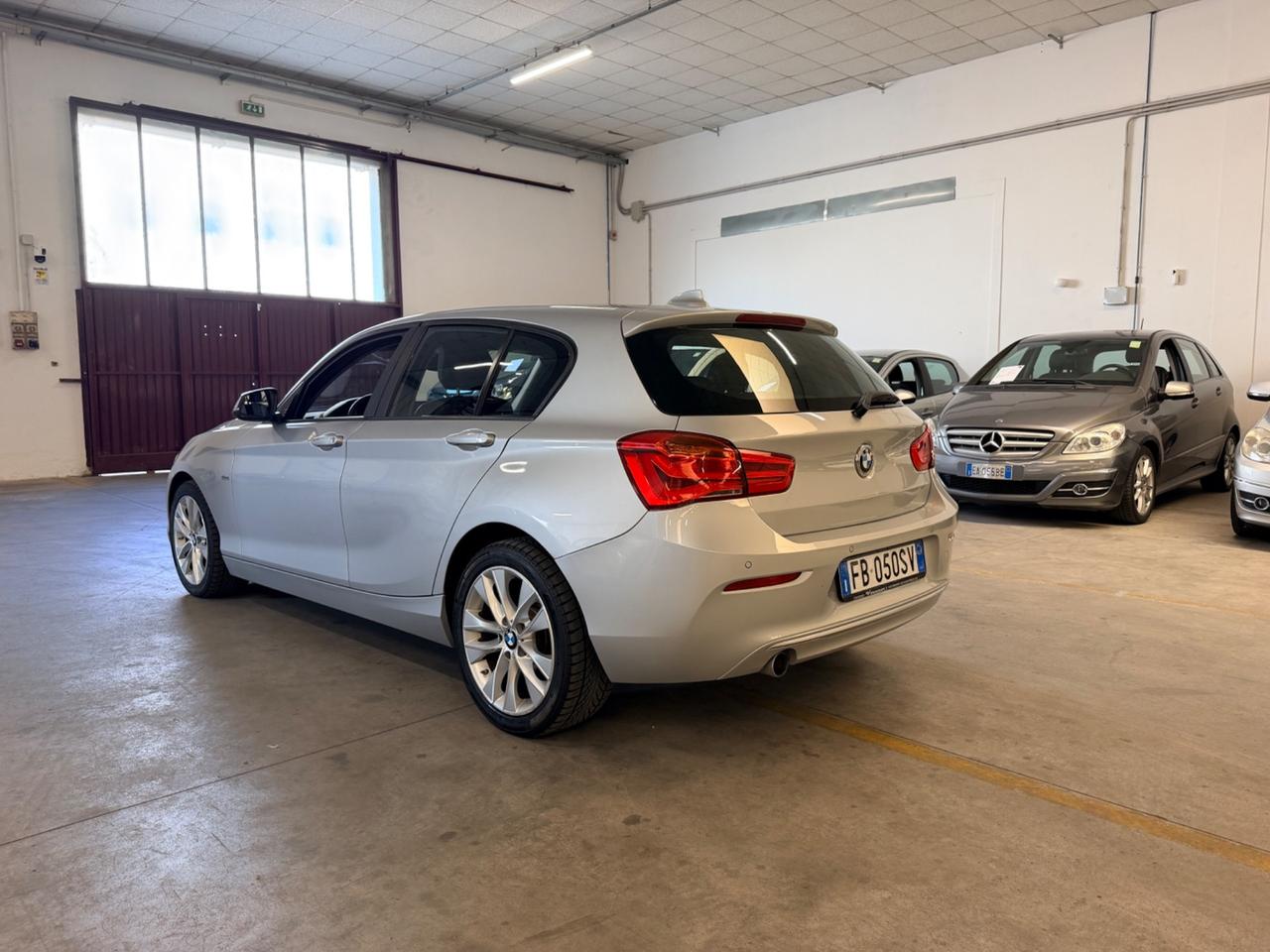 Bmw 116 116d 5p. Urban