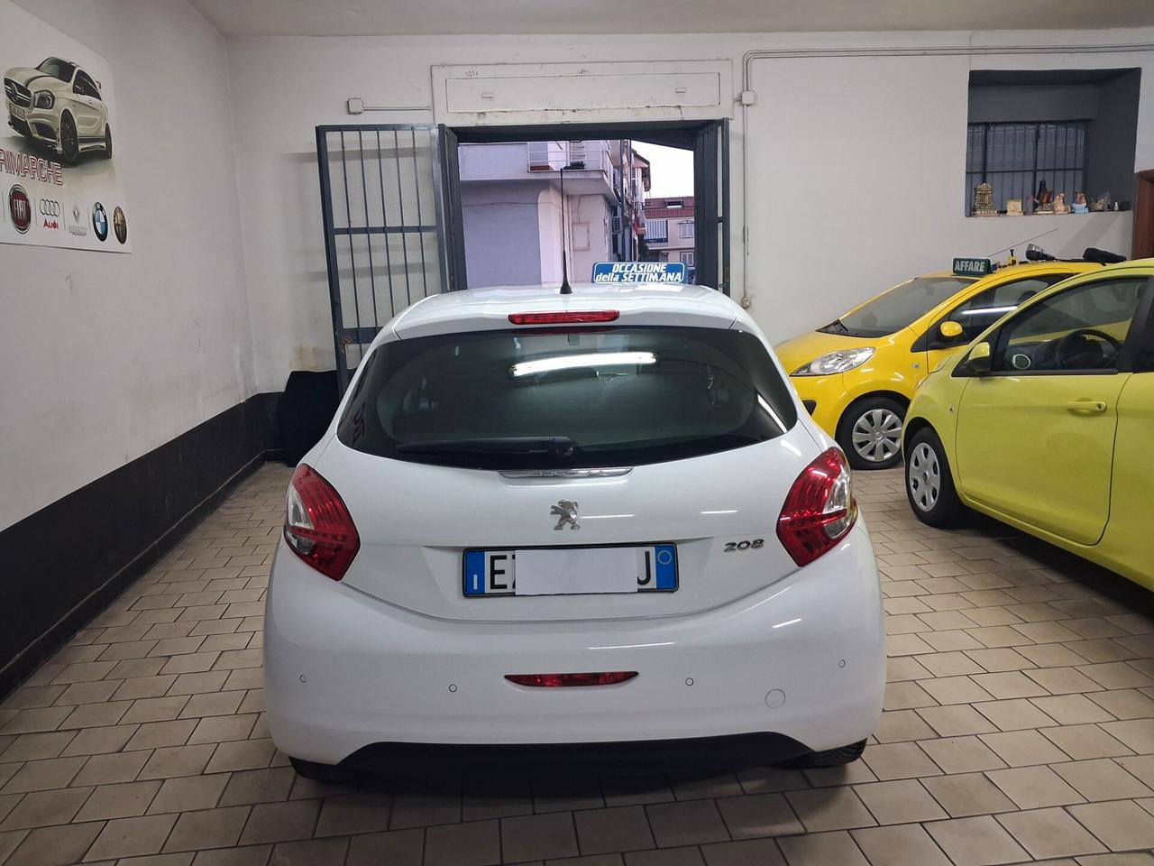 Peugeot 208 1.4 HDi 68 CV 5 porte Allure 2015 unic