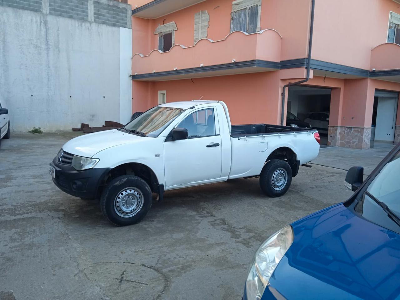 Mitsubishi L200 2.5 DI-D 4x4 2 porte 190000KM