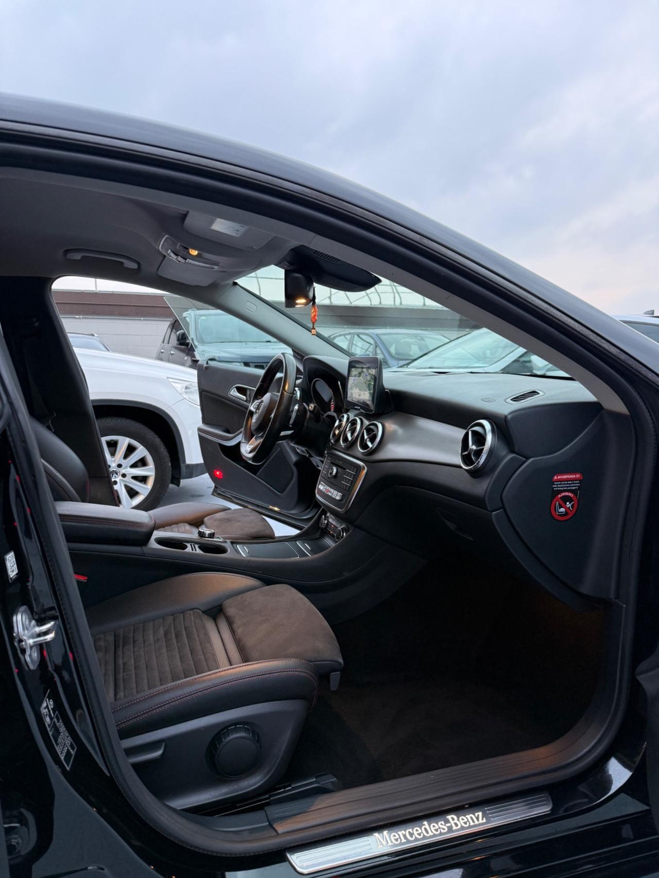 Mercedes-benz CLA 200 d 4Matic Automatic Premium