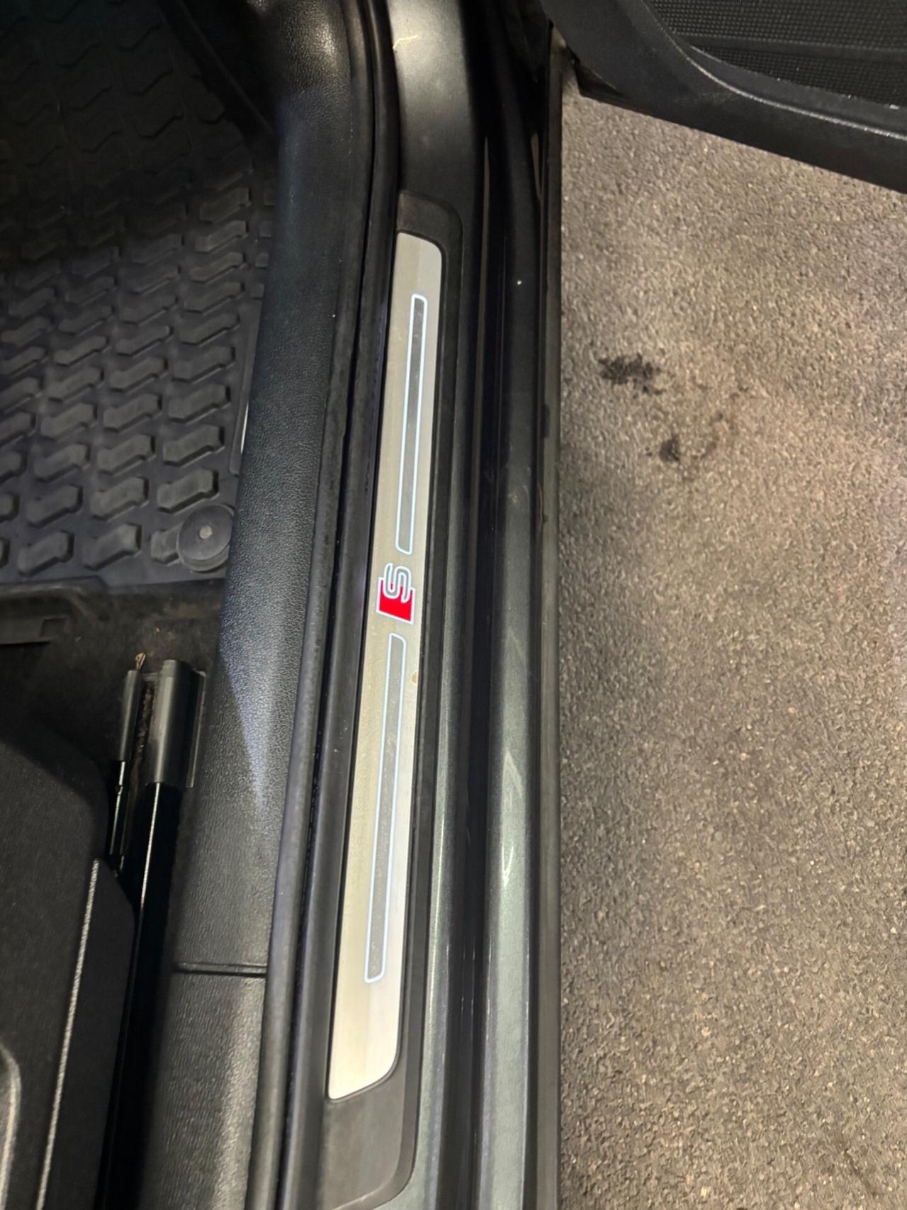 Audi Q2 2.0 TDI quattro S tronic Design