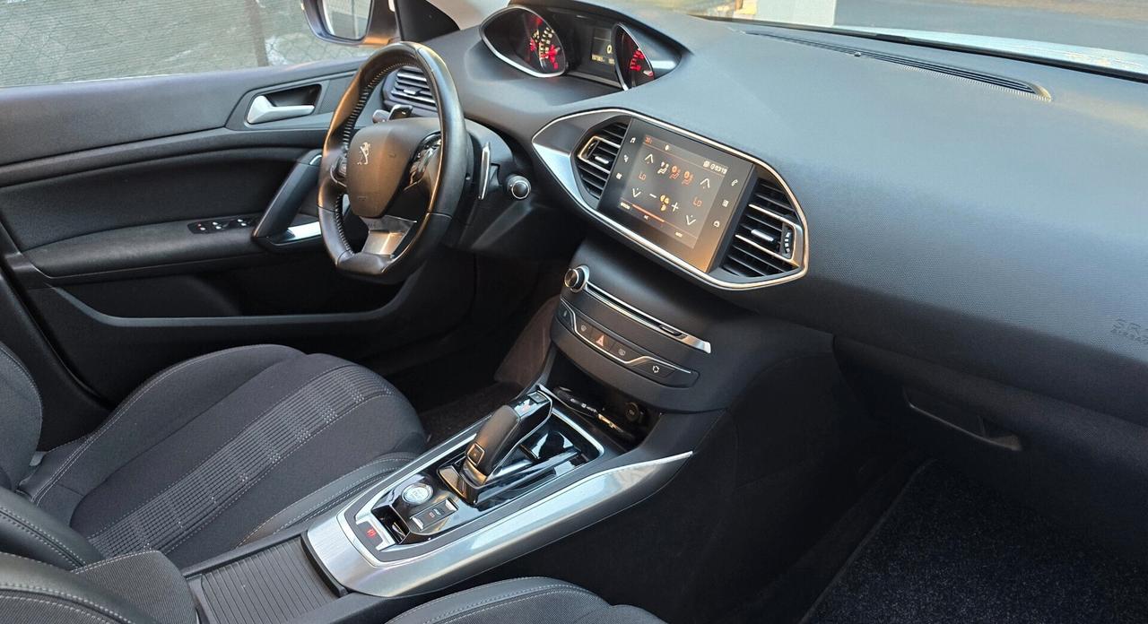 Peugeot 308 BlueHDi 130 S&S SW Allure
