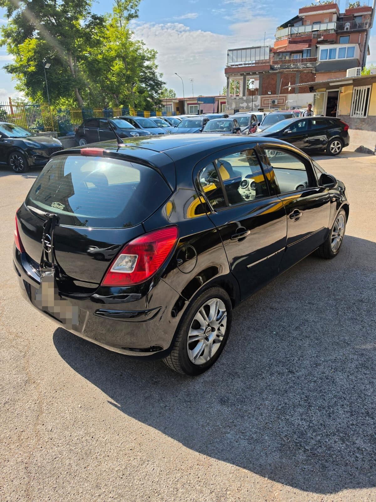 Opel Corsa 1.0 12V 5 porte GPL