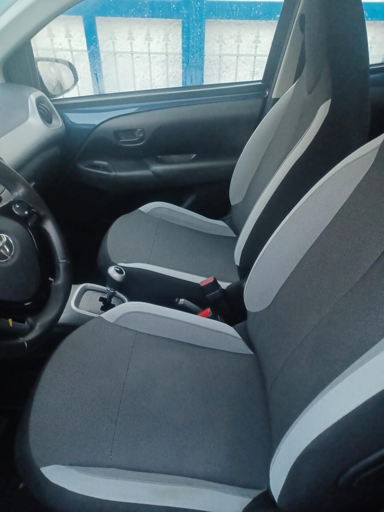 Toyota Aygo 1.0 5 PORTE AUTOMATICA 12/2015