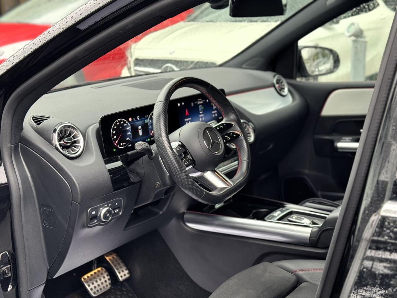 MERCEDES-BENZ B 180 Automatic AMG Line Premium CV 136 Garanzia Uff