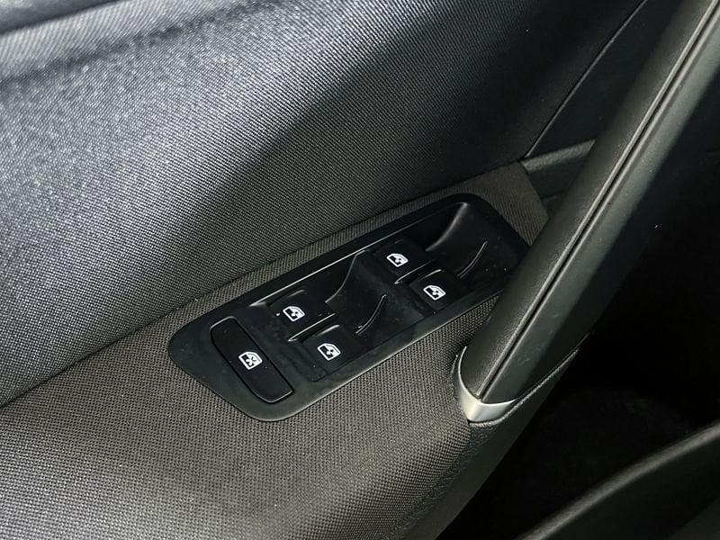 Volkswagen Golf Golf 5p 1.5 tgi Business 130cv