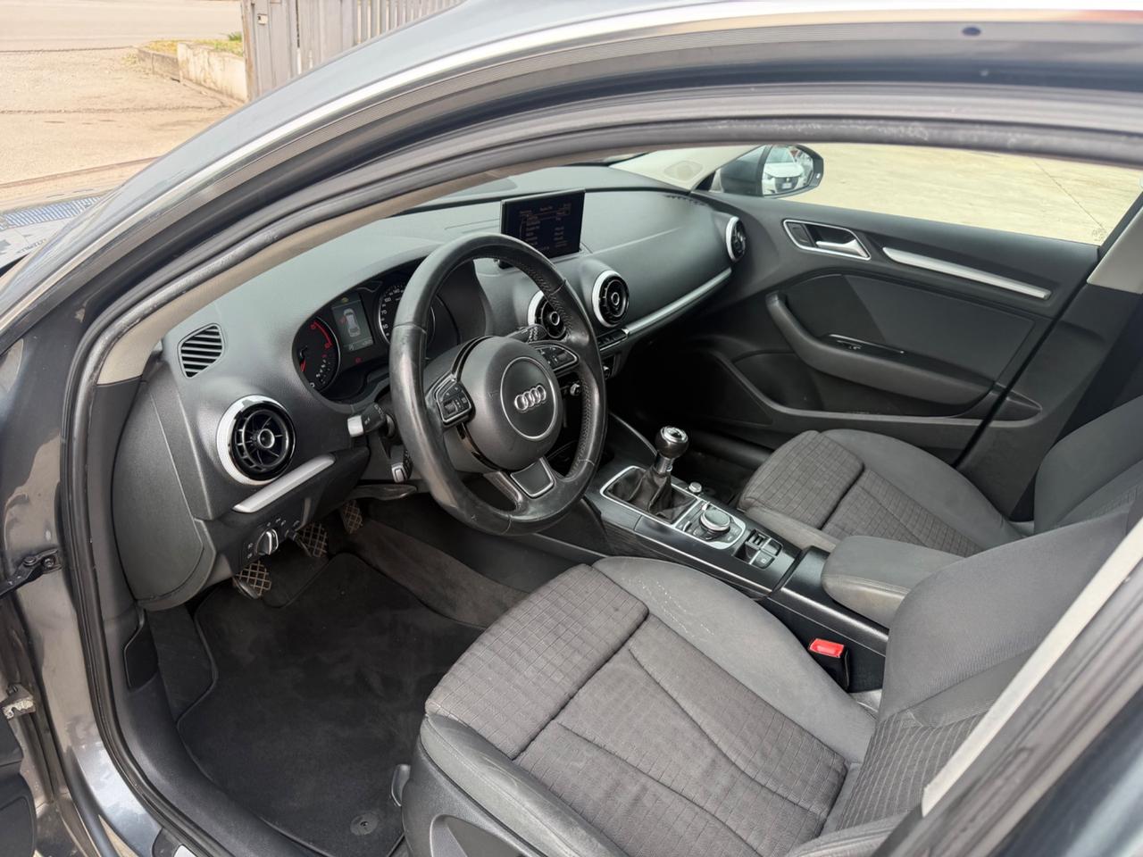 Audi A3 SPB 1.6 TDI Attraction