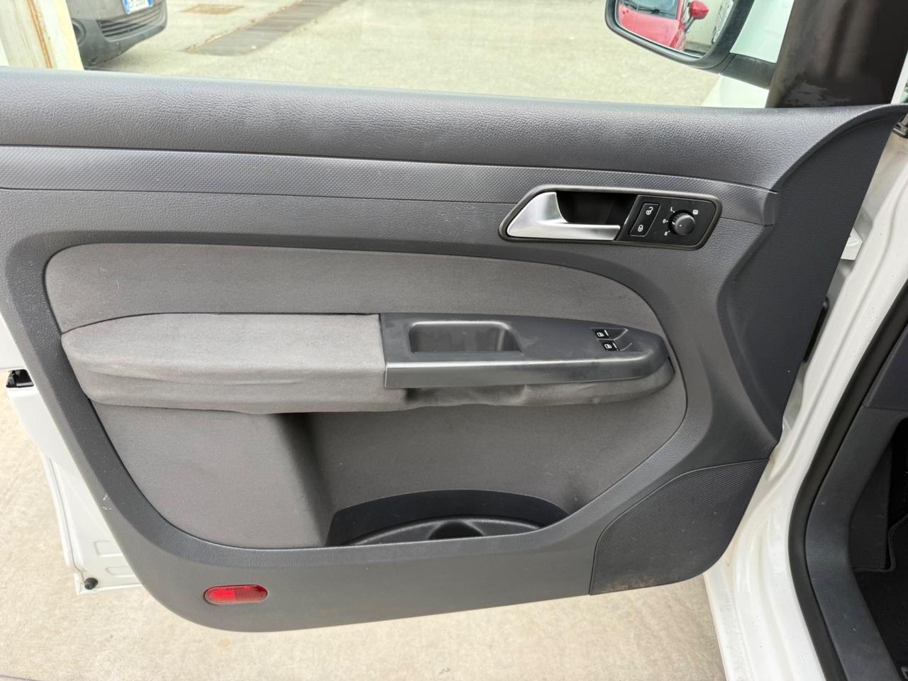 Volkswagen Caddy 2.0 TDI 140 CV 7 Posti Maxi