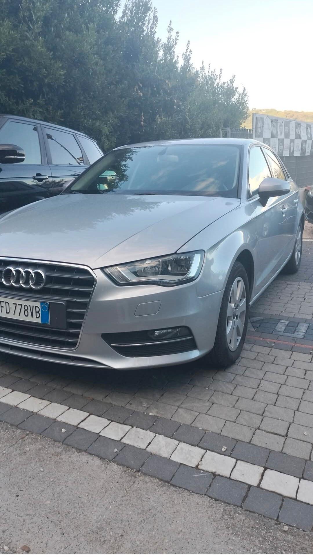 Audi A3 1.6 TDI clean diesel S tronic Ambition