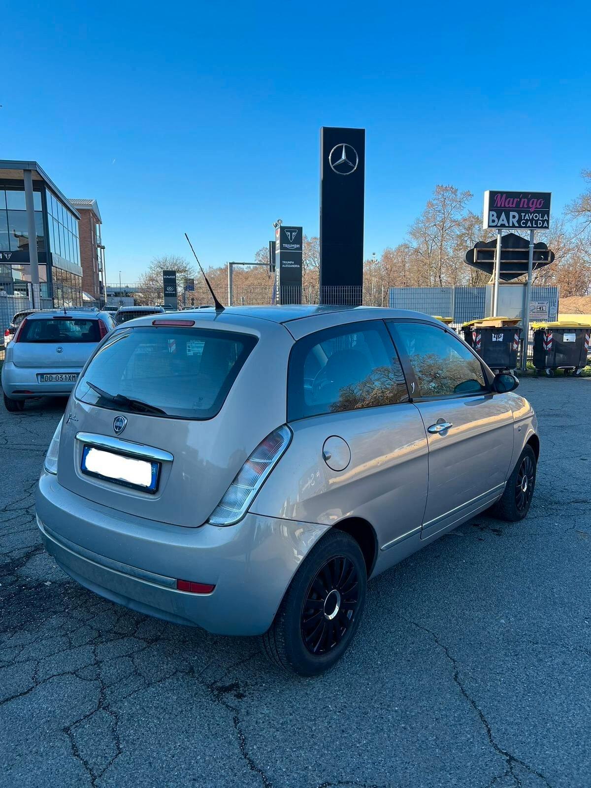 Lancia Ypsilon 1.2 Oro Plus