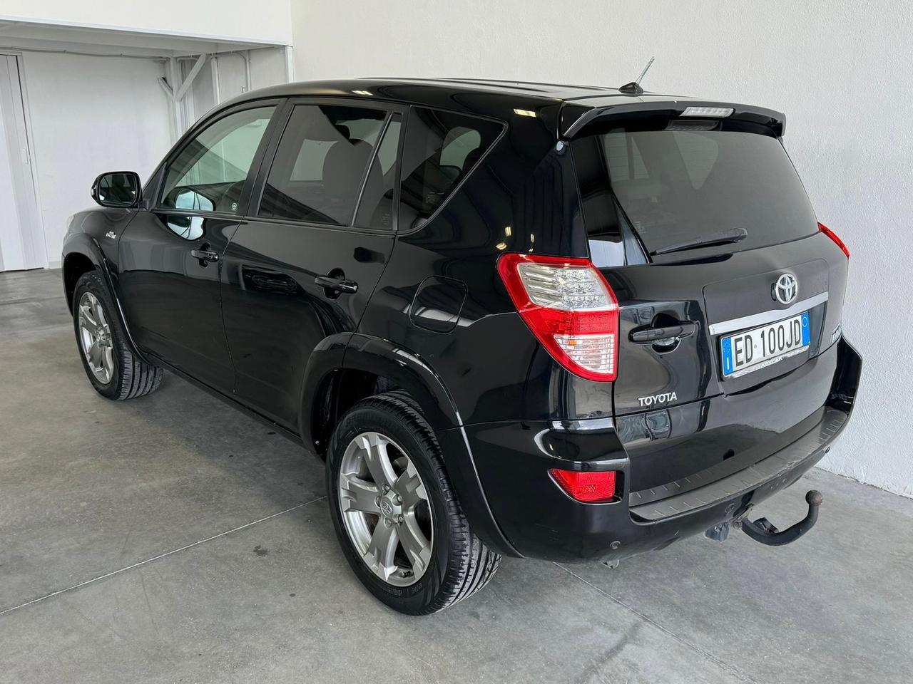 Toyota RAV4 Crossover 2.2 D-Cat A/T 150 CV Luxury