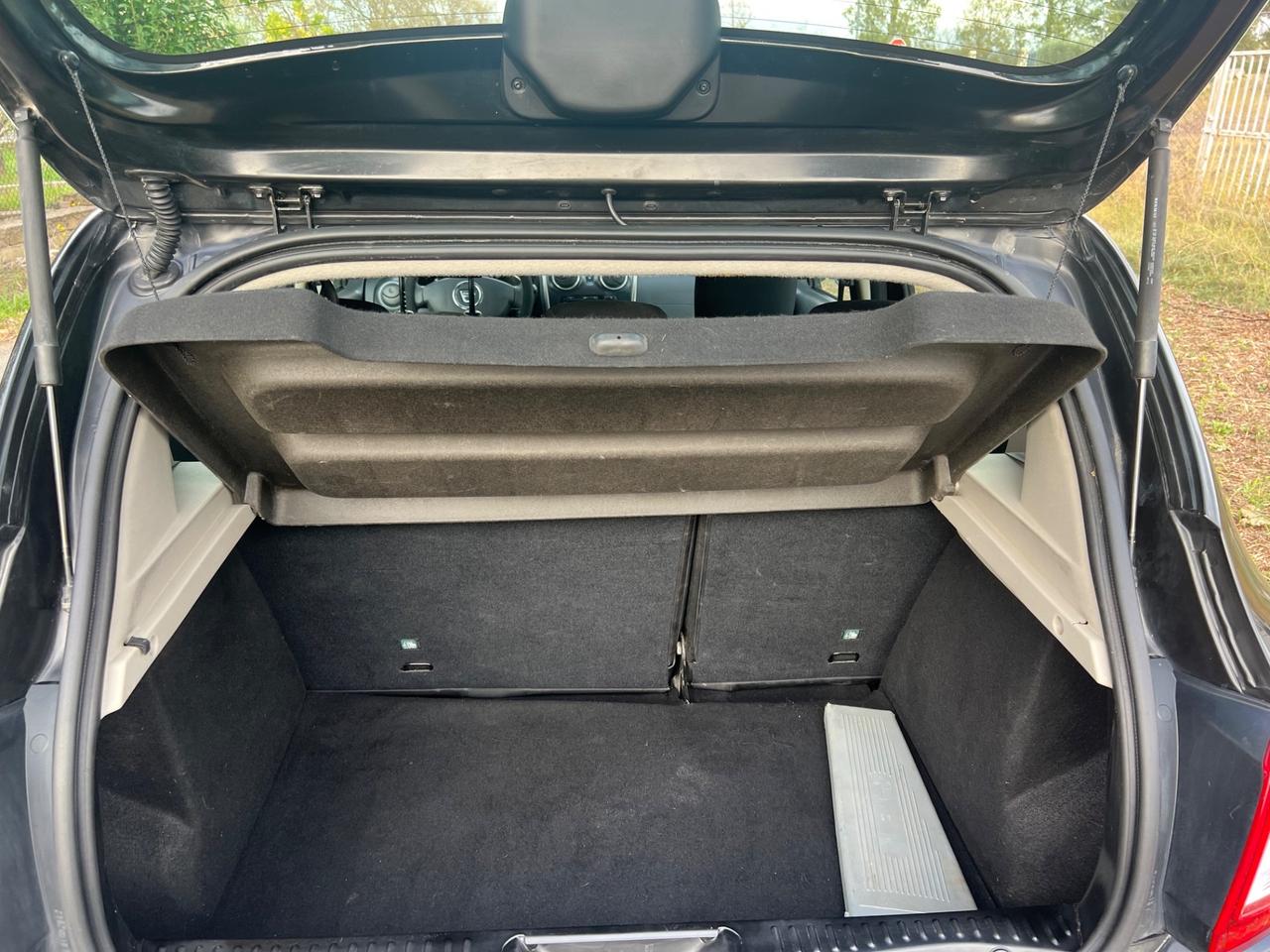 Dacia Sandero 1.2 16V GPL 75CV