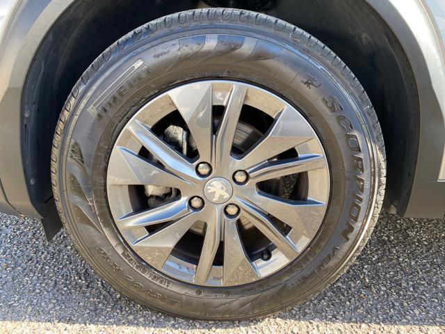 PEUGEOT 2008 PureTech 130 S&S EAT8 Allure