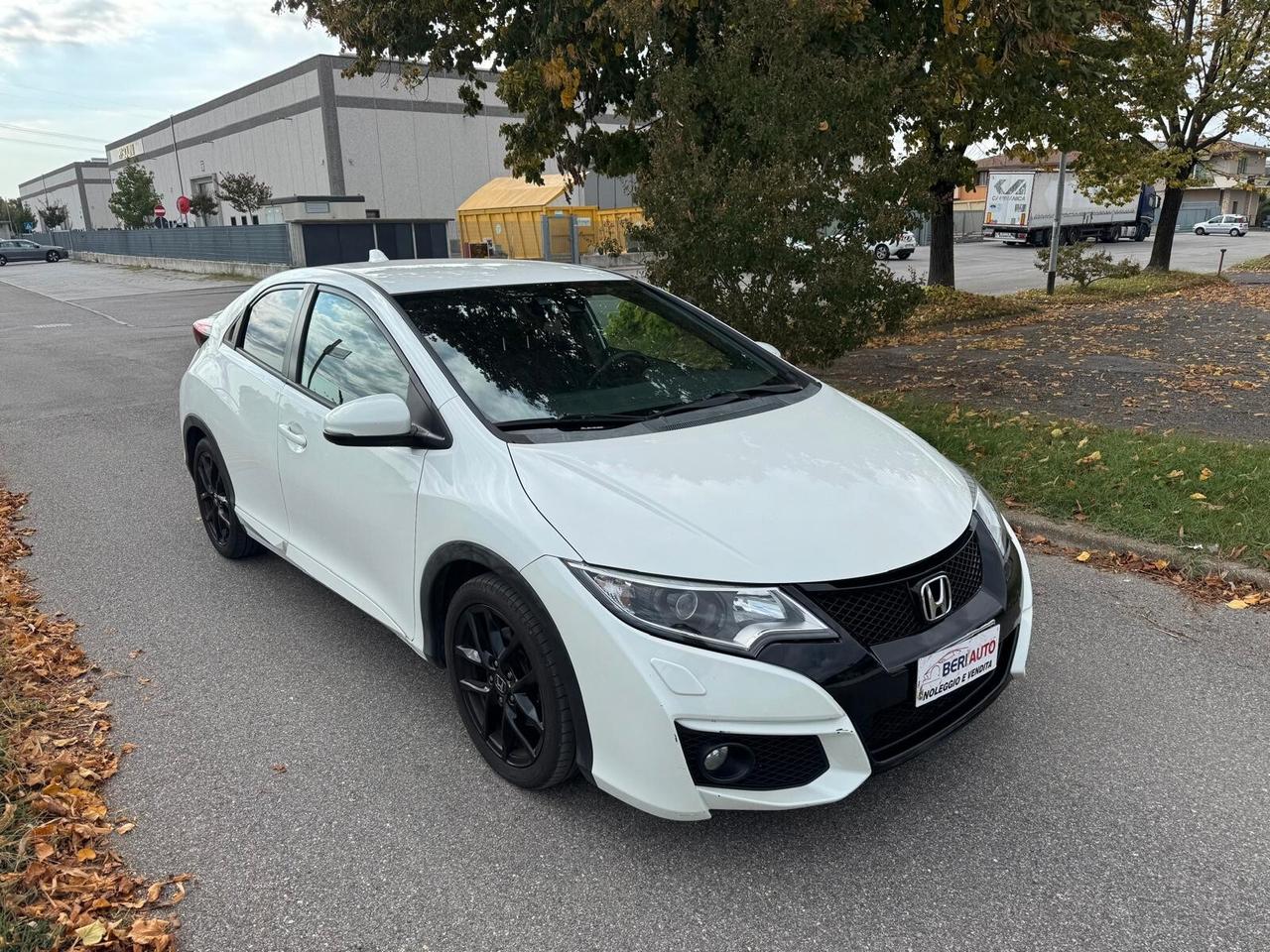 Honda Civic adatta neopatentati