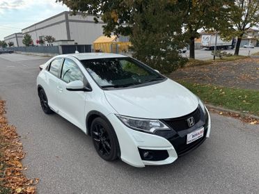 Honda Civic adatta neopatentati