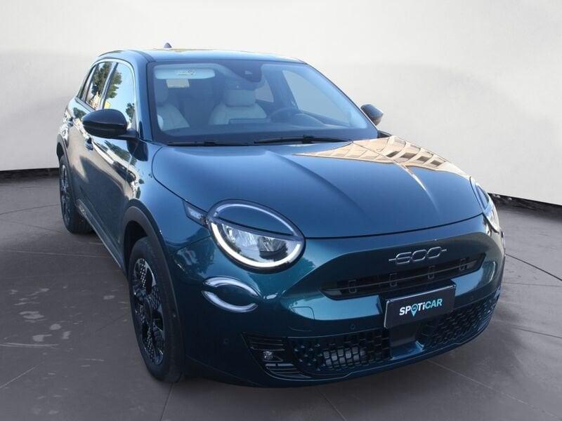 FIAT 600 1.2 Hybrid 110cv La Prima