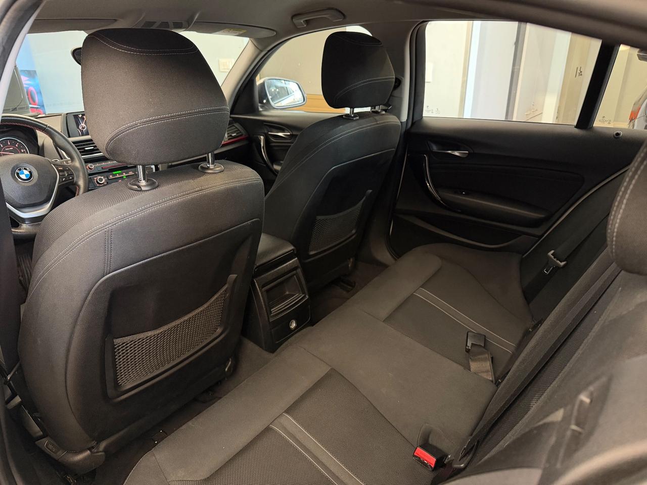 Bmw 118 118d 5p. Urban