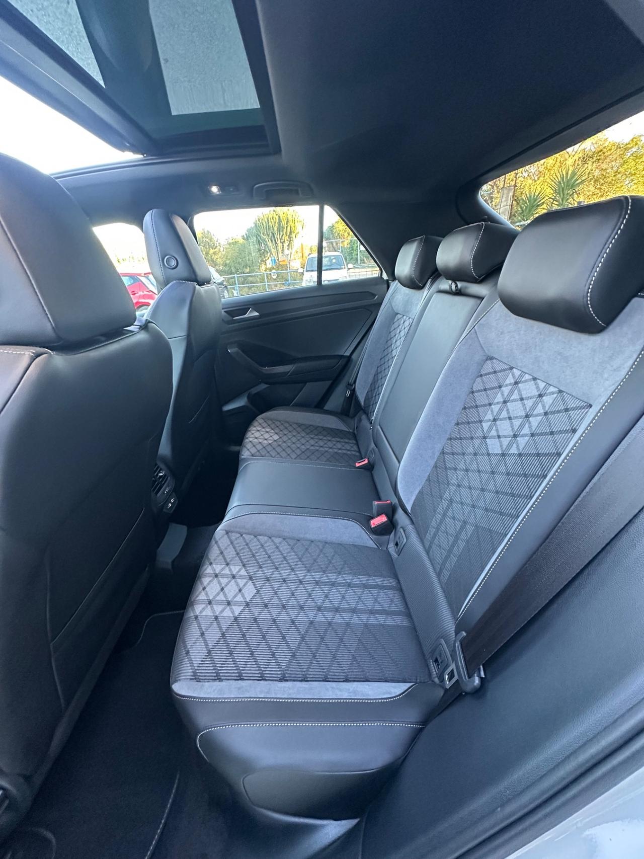 Volkswagen T-Roc 2.0 TDI SCR R-Line SOLO 16.000 KM