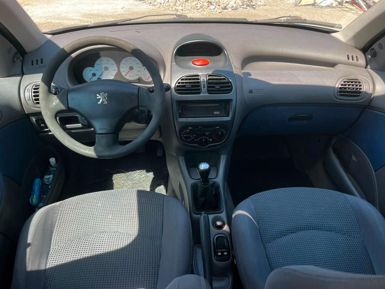 Peugeot 206 1.1 5p. XT
